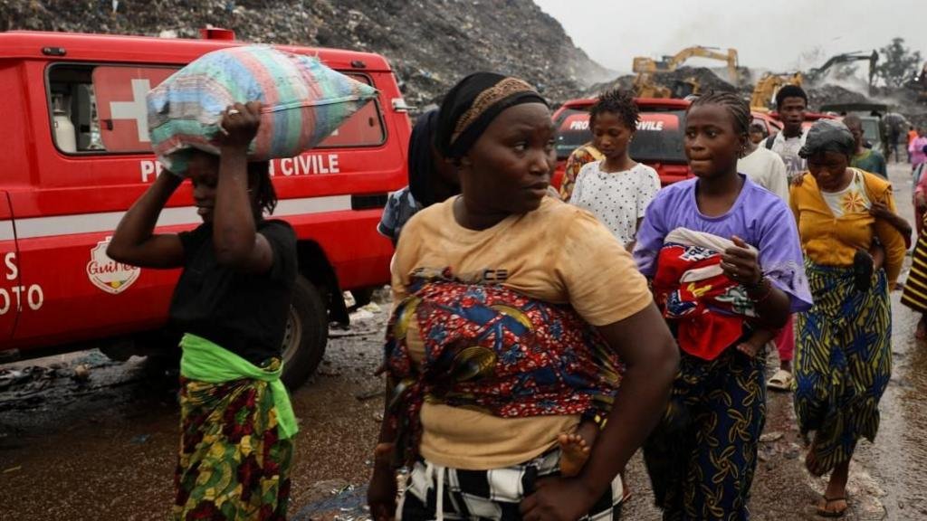 Guinea rubbish landfill collapse kills 31