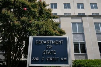 US: Trump administration plans to revoke up to 200,000 visas from asylum seekers