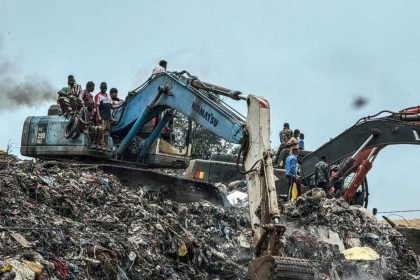 Photos: Towering landfill collapse kills 30 in Guinea’s capital, Conakry
