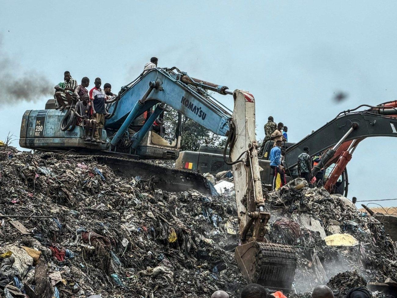Photos: Towering landfill collapse kills 30 in Guinea’s capital, Conakry