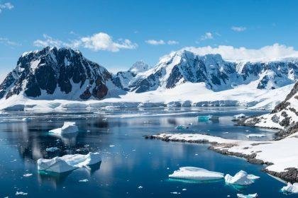 Undersea cable to Antarctica through Drake Passage is viable, researchers find — 1,600km route to Chile could spell an end to research data leaving in 'suitcases full of hard drives'