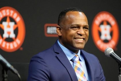 Brown out as GM of 1st-place Astros after skid