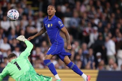 Premier League live updates: João Pedro gives Chelsea early lead against Fulham