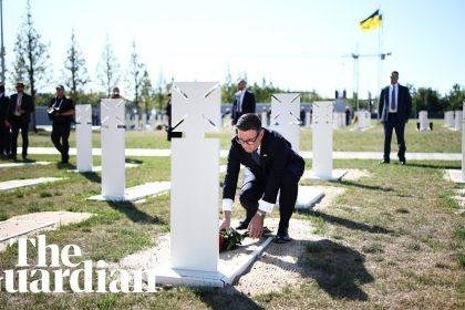 Volodymyr Zelenskiy hosts 'Coalition of the Willing' for Ukraine's Independence Day – playback