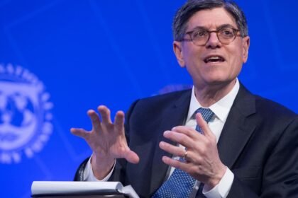 Lawmakers must 'keep their options open' on Social Security reform, former Treasury Secretary Jack Lew says