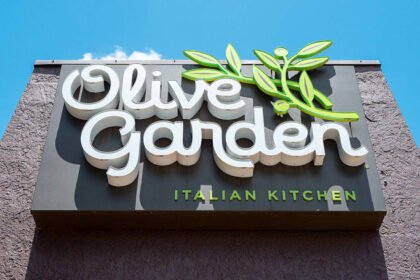 Darden Restaurants stock falls as Olive Garden reports slower growth