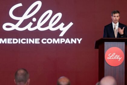 Eli Lilly CEO tells CNBC one-third of new GLP-1 pill patients are taking Foundayo, as drugmaker ramps up production