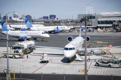 FAA halts flights to Newark and Philadelphia because of equipment issue