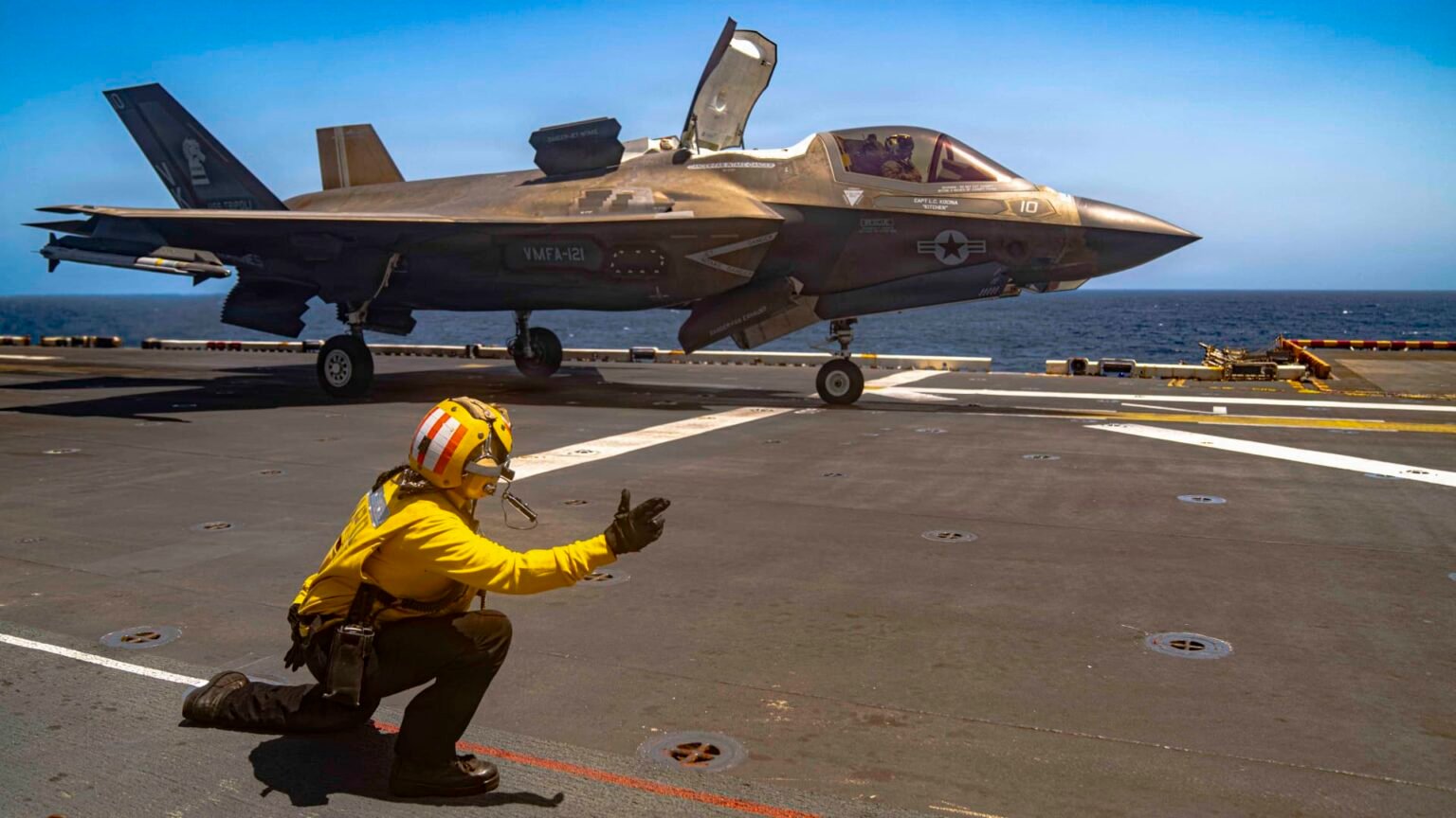Senate narrowly votes down resolution calling for end to Iran war