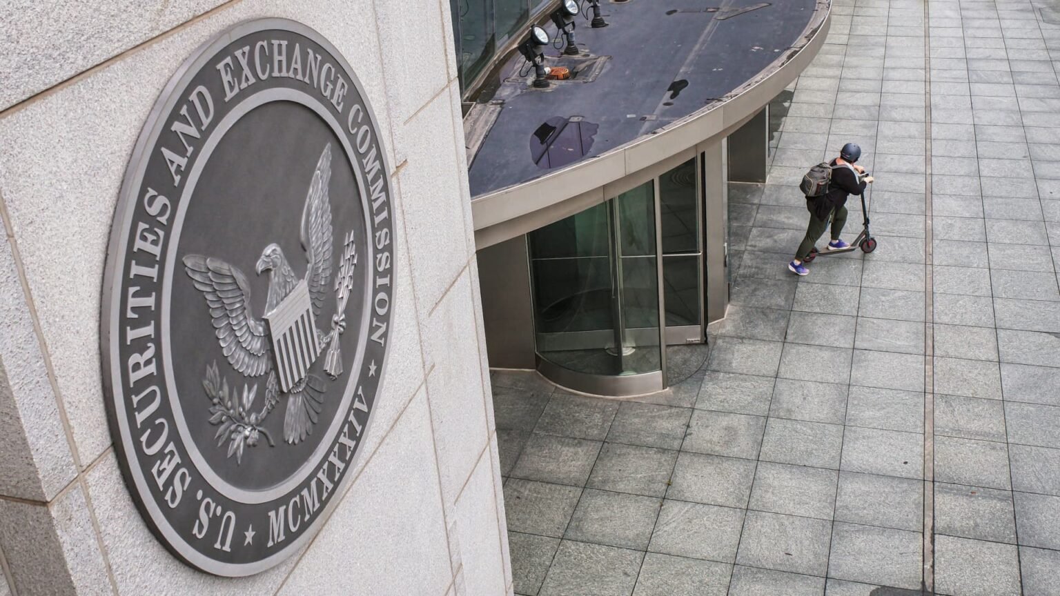 U.S. regulators rush to write crypto rulebook after Clarity Act stalls in Senate