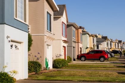 30-year fixed mortgage rate jumps sharply Thursday to 7.45%