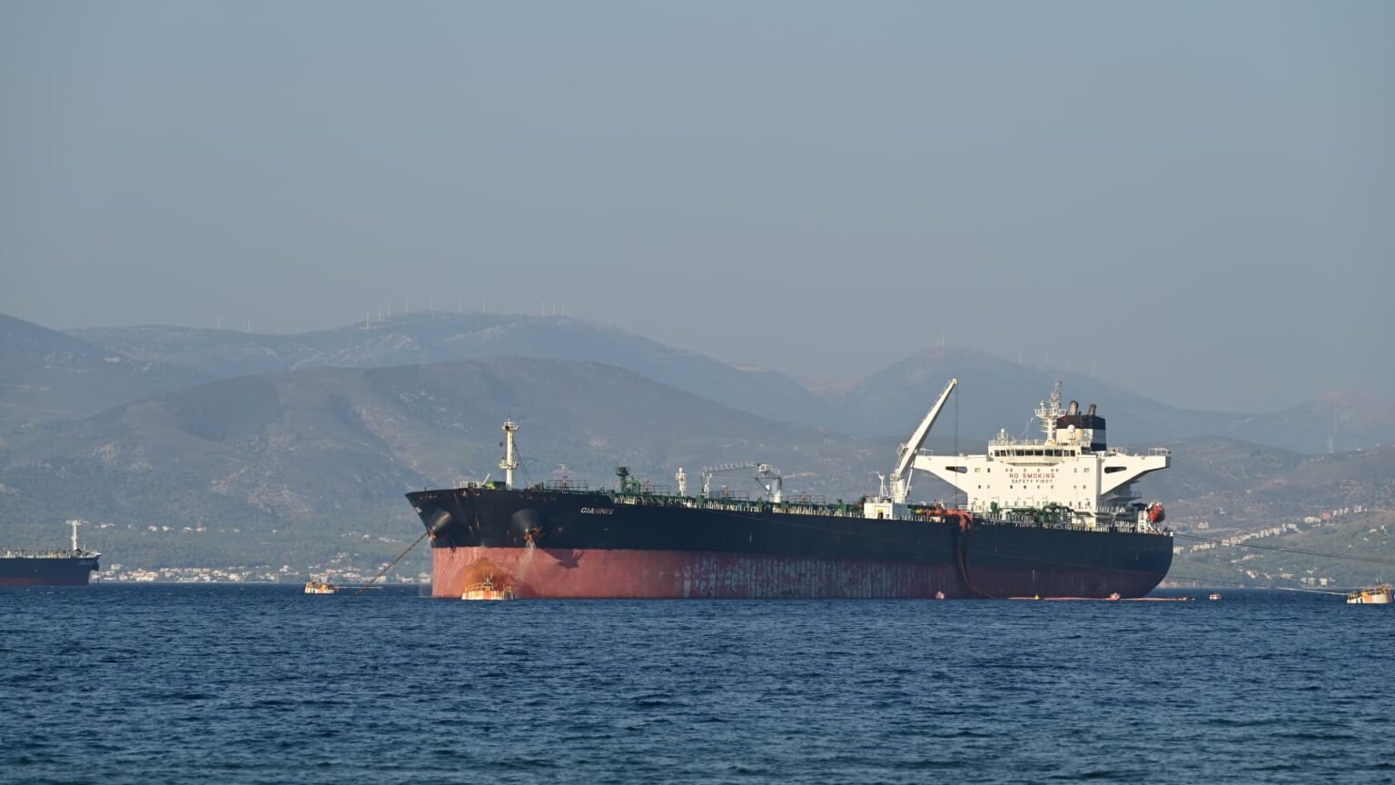 Sullivan: Wall Street admits it doesn't know where oil is headed. There's one stock they do agree on