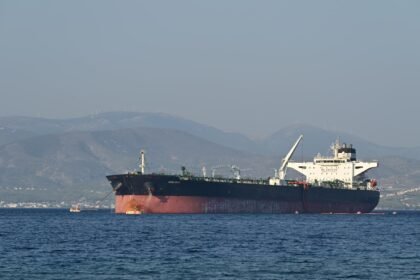 Sullivan: Wall Street admits it doesn't know where oil is headed. There's one stock they do agree on