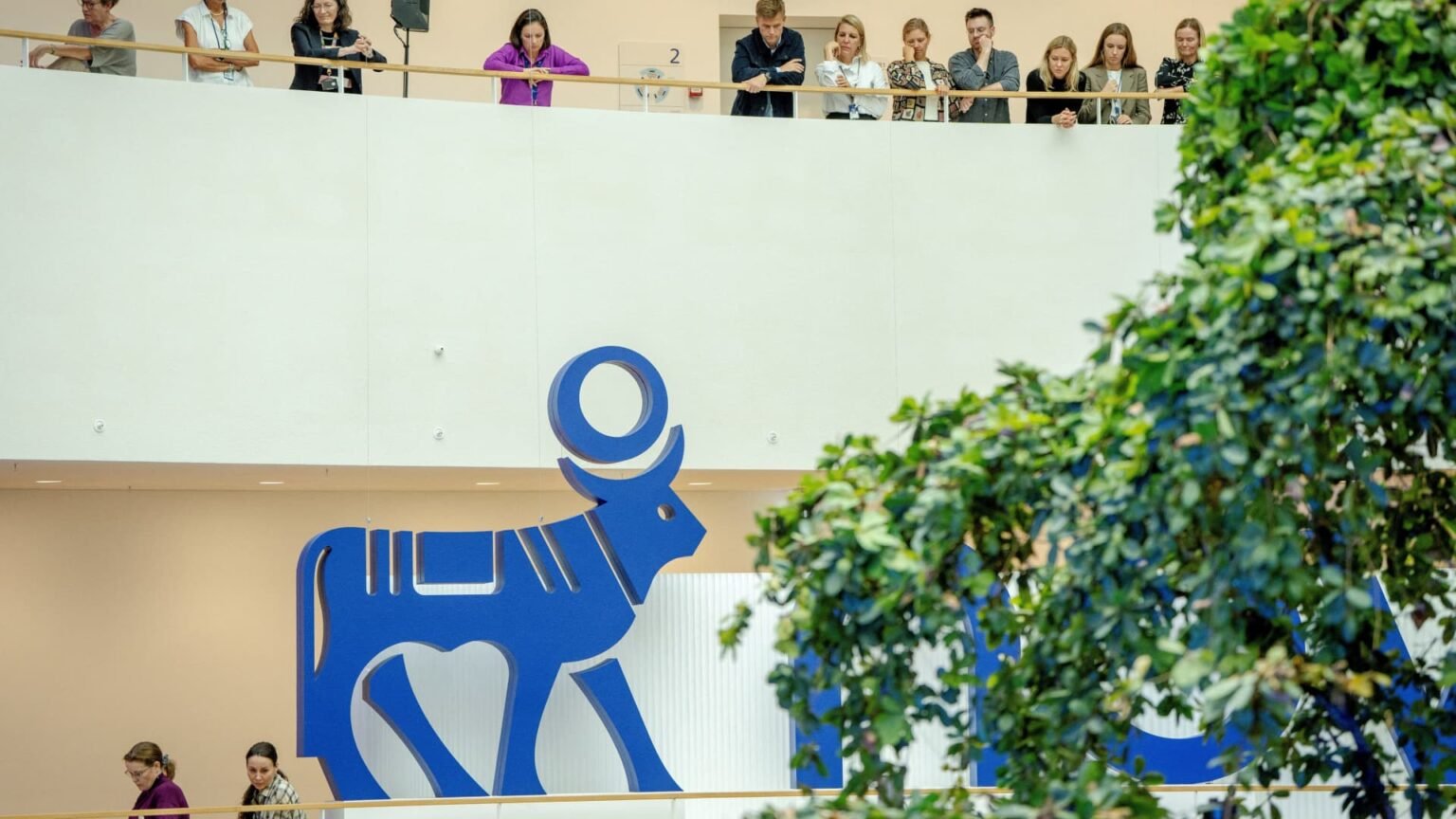 Novo stock falls as much as 7% despite $23 billion sales target for blockbuster obesity drugs