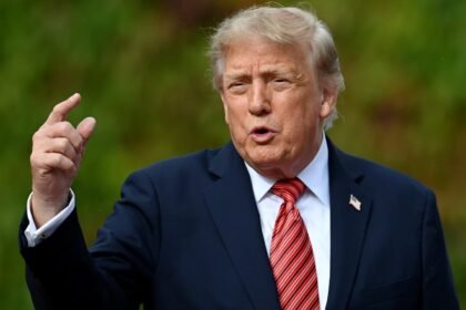 Trump discloses more than 1,100 July trades, including up to $25 million sales of Microsoft and Amazon