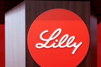 Eli Lilly says closely watched combo obesity regimen boosts weight loss in mid-stage trial