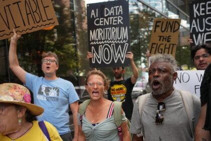 Texas Gov. Abbott orders data center permit halt weeks after issuing moratorium