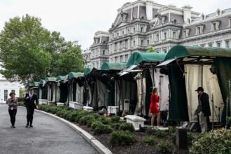 Court hearing on Trump media ban begins; MS NOW, CNN, Politico seek White House reinstatement