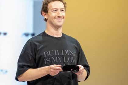 Meta's splashy new business AI hire offers yet another reason to bank on Zuckerberg