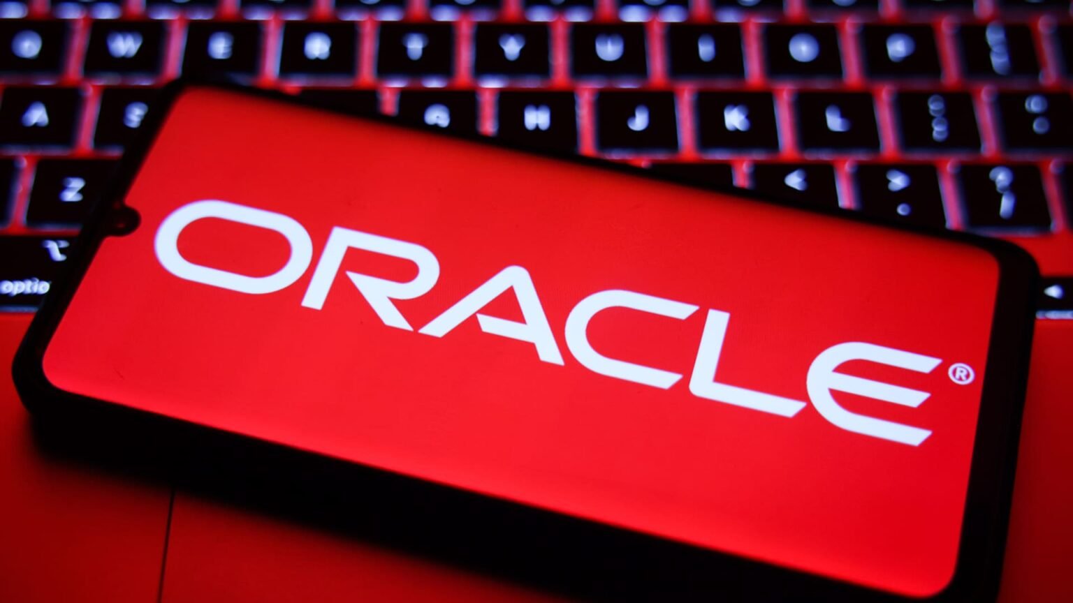 Oracle Japan shares surge 7% after record fiscal first quarter, bucking selloff of U.S. parent