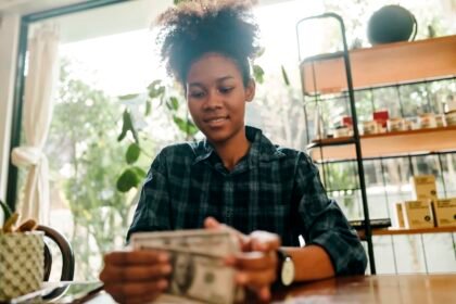 IRS sends notices on Saver's Match to taxpayers who might qualify for new benefit, worth up to $2,000