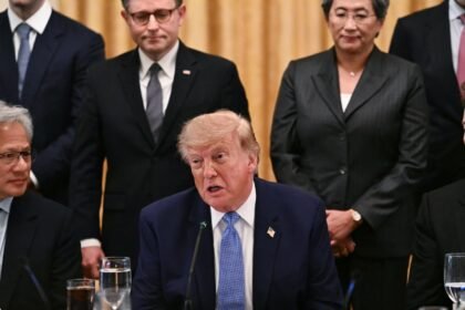 Trump tries to rename AI 'super intelligence' as polls show him sinking on key issue
