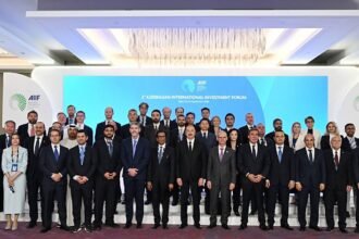 Azerbaijan agrees multi-billion-dollar deals with investment giants