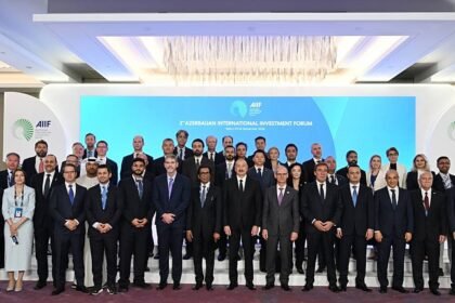 Azerbaijan agrees multi-billion-dollar deals with investment giants