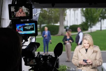 CNN, MS NOW, Politico return to White House after court order to lift ban