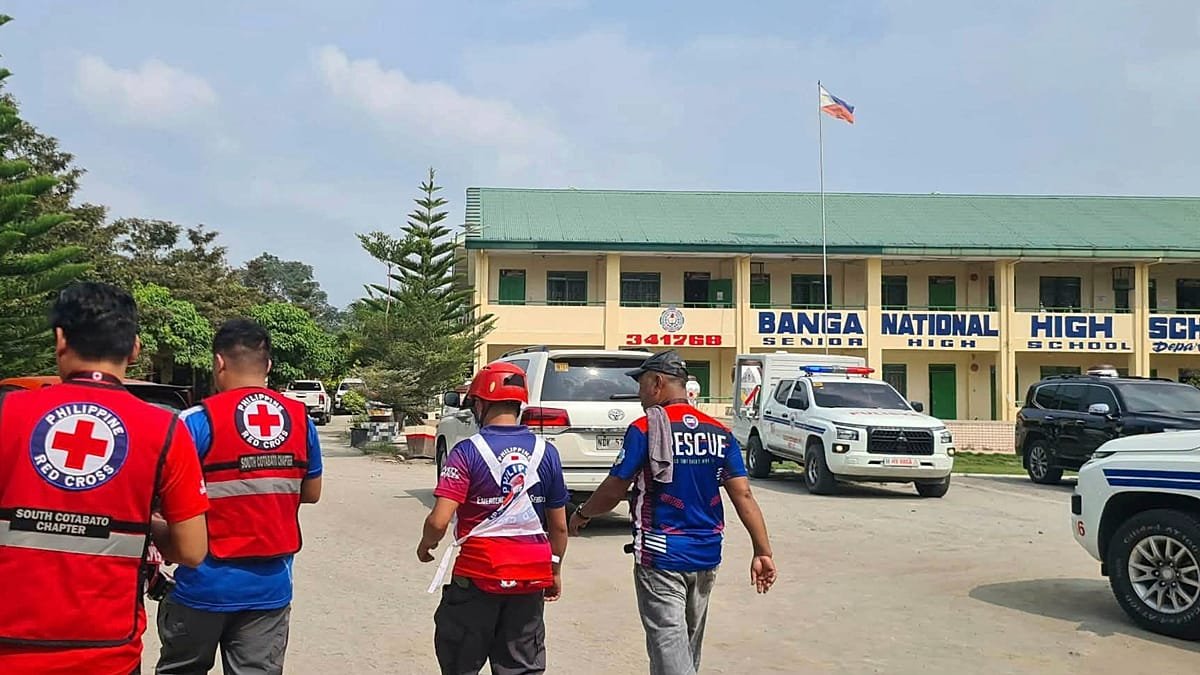 Three dead and eight injured in Philippines school shooting