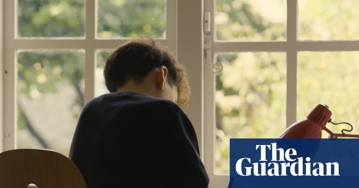 Prison Letters: the teenager writing letters to jailed climate activists – documentary