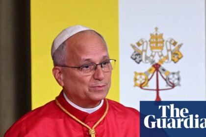Pope Leo warns AI could lead to losing 'humanity amid a paradise of machines' in Paris – video