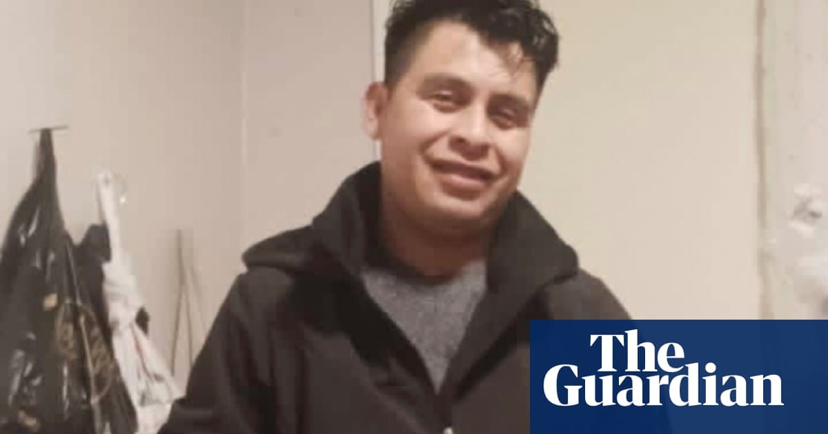 Democrats demand answers after man dies in car crash during ICE traffic stop in Michigan