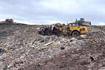 'Perfect storm' could lead to rubbish piling up on Scotland's streets, experts warn