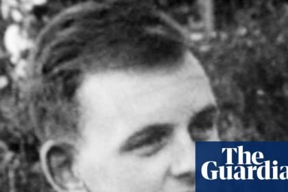 Court quashes 1976 convictions over link to corrupt London police officer
