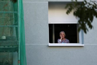 Evicted 87-year-old Spanish pensioner to return home after deal