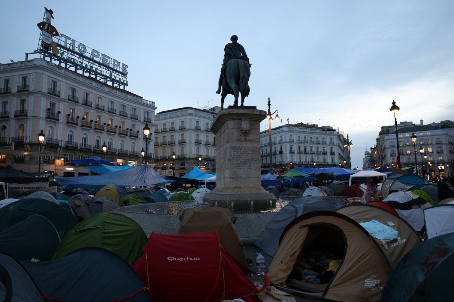 Hundreds camp in central Madrid to protest eviction of 87-year-old woman