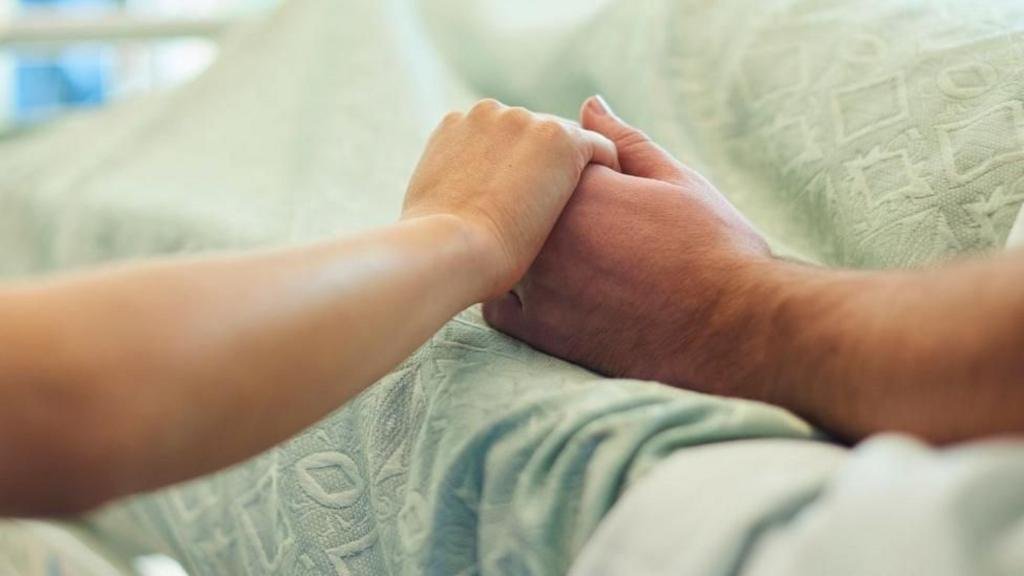 Crisis-hit gender service cancelled 60 surgeries this year, Welsh health minister says