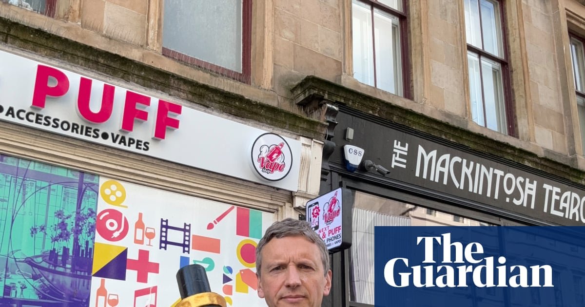 Fire fears as vape shop prepares to open next to Glasgow’s Mackintosh Tearooms