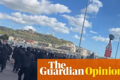 There is a racism and cohesion crisis in Britain, and someone needs to lead us out of it. His name is Andy Burnham | Polly Toynbee