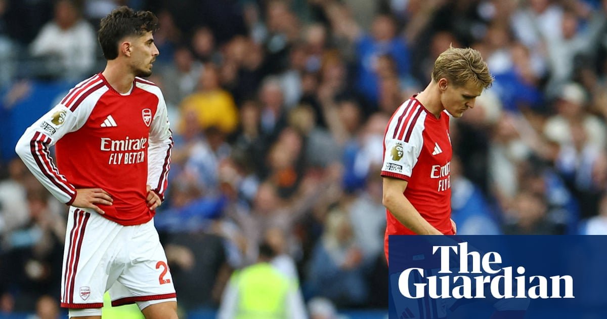 Arsenal battered in Brighton as Manchester City go clear | Football Weekly – video