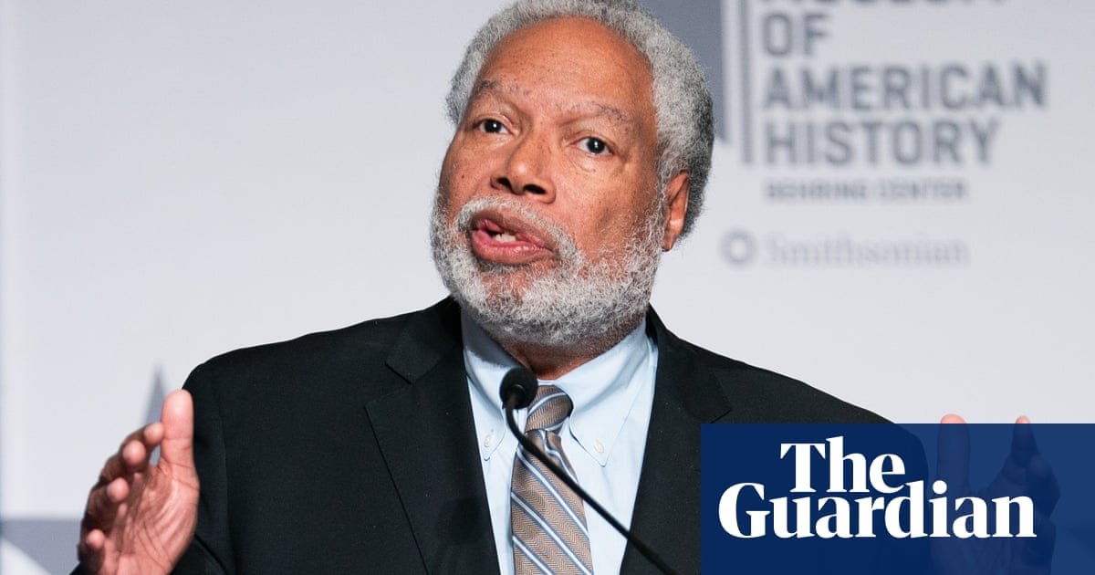 ‘Let’s tell the truth’: Smithsonian head given standing ovation as he hits back at Trump attacks