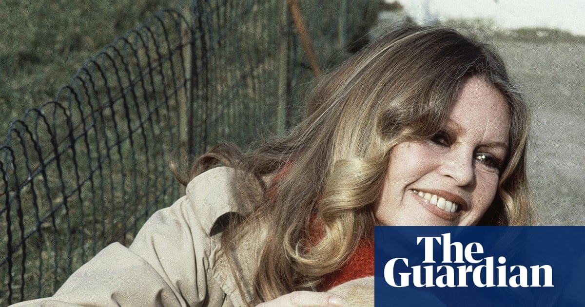 Brigitte Bardot’s personal items sell for nearly €1m at auction in Paris