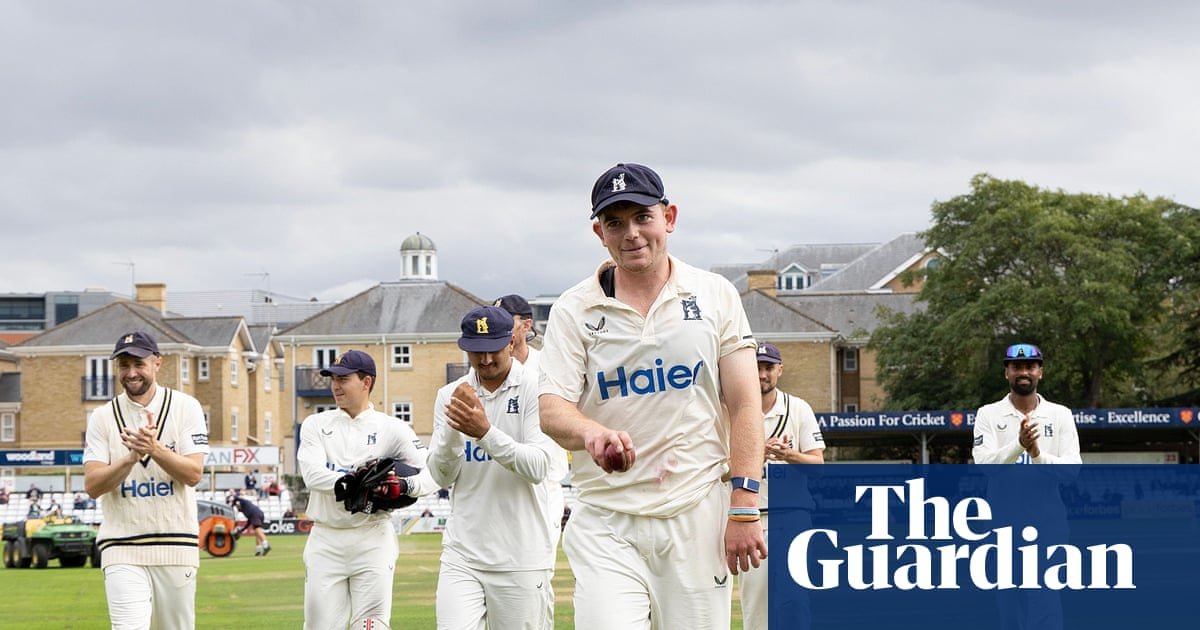 County cricket: Warwickshire are one win away from securing the title