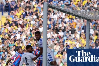 Leeds extend unbeaten start to season after stalemate with Crystal Palace