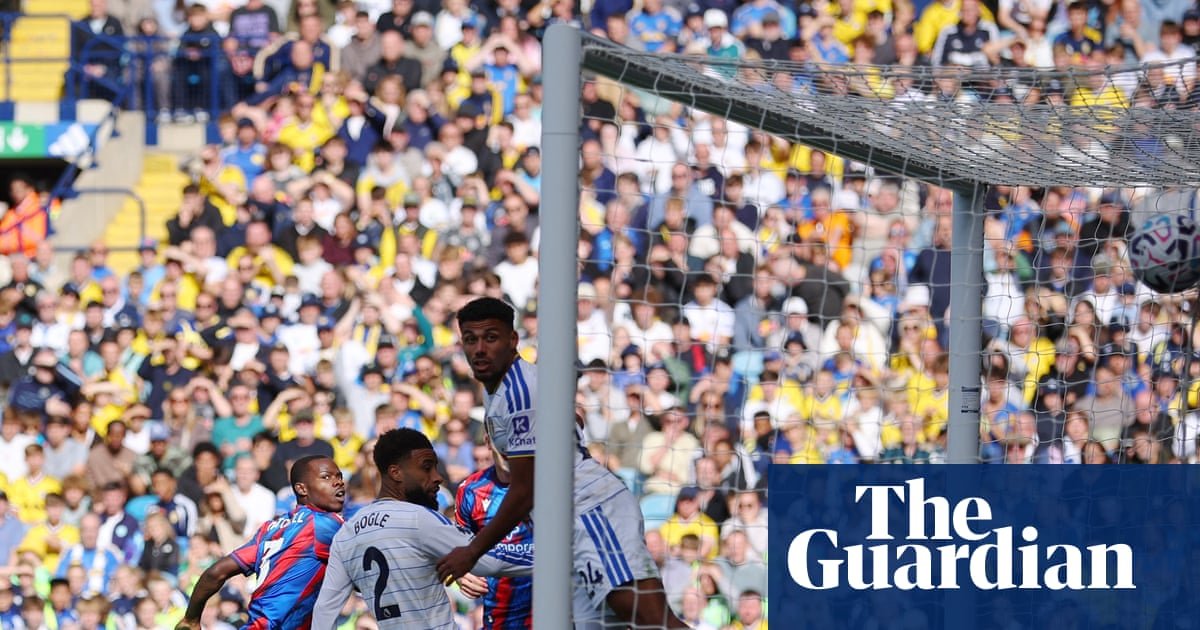 Leeds extend unbeaten start to season after stalemate with Crystal Palace