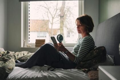 Invitation for men to 'experience hot flushes'