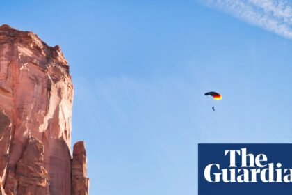 Base jumper dies in Utah after wingsuit fails in remote mountainous region
