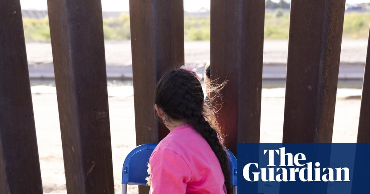 Trump officials sending undocumented children to Texas sparks fears of mass deportation
