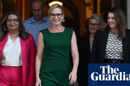 Sarah Hanson-Young announces Greens leadership tilt after MPs blindsided by Larissa Waters’ shock resignation
